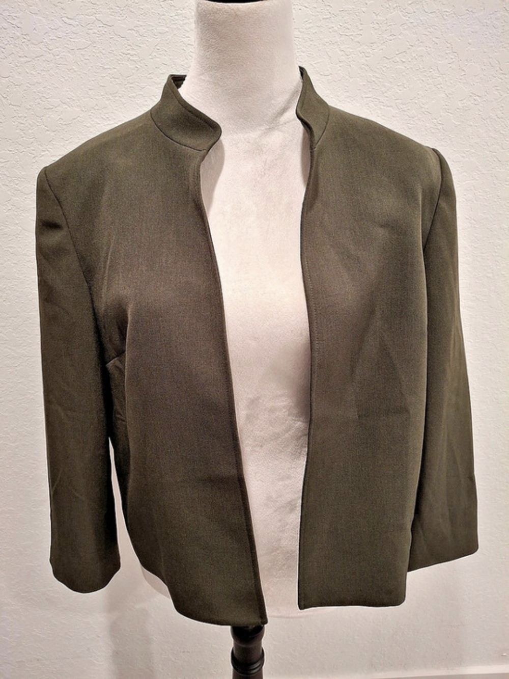 Kasper Women's Green Jacket Size 14 Like New